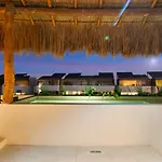 Exclusive 2-Bedroom Ph With Rooftop & Pool