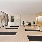 Exclusive 2-Bedroom Ph With Rooftop & Pool