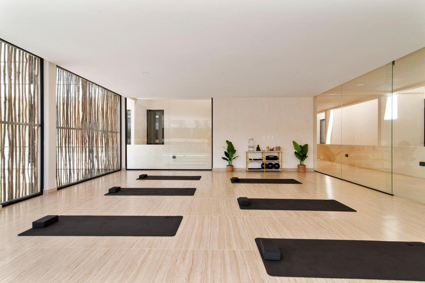 Apartment Exclusive 2-bedroom Ph With Rooftop & Pool
