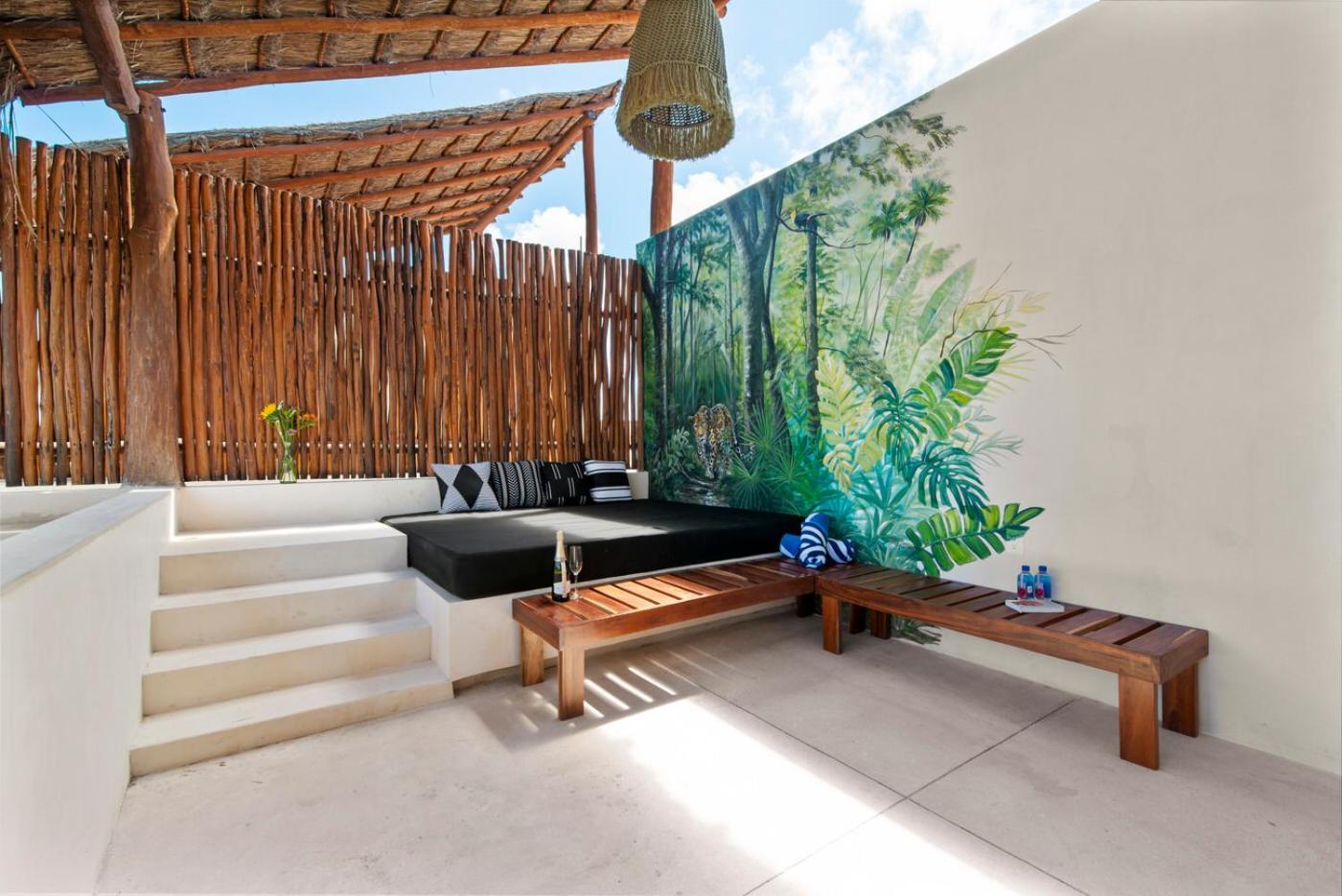Exclusive 2-bedroom Ph With Rooftop & Pool