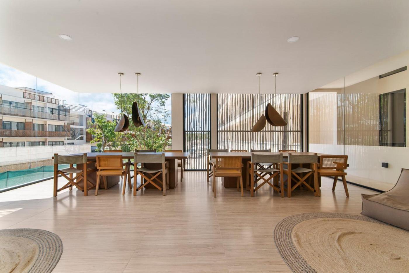 Apartment Exclusive 2-bedroom Ph With Rooftop & Pool