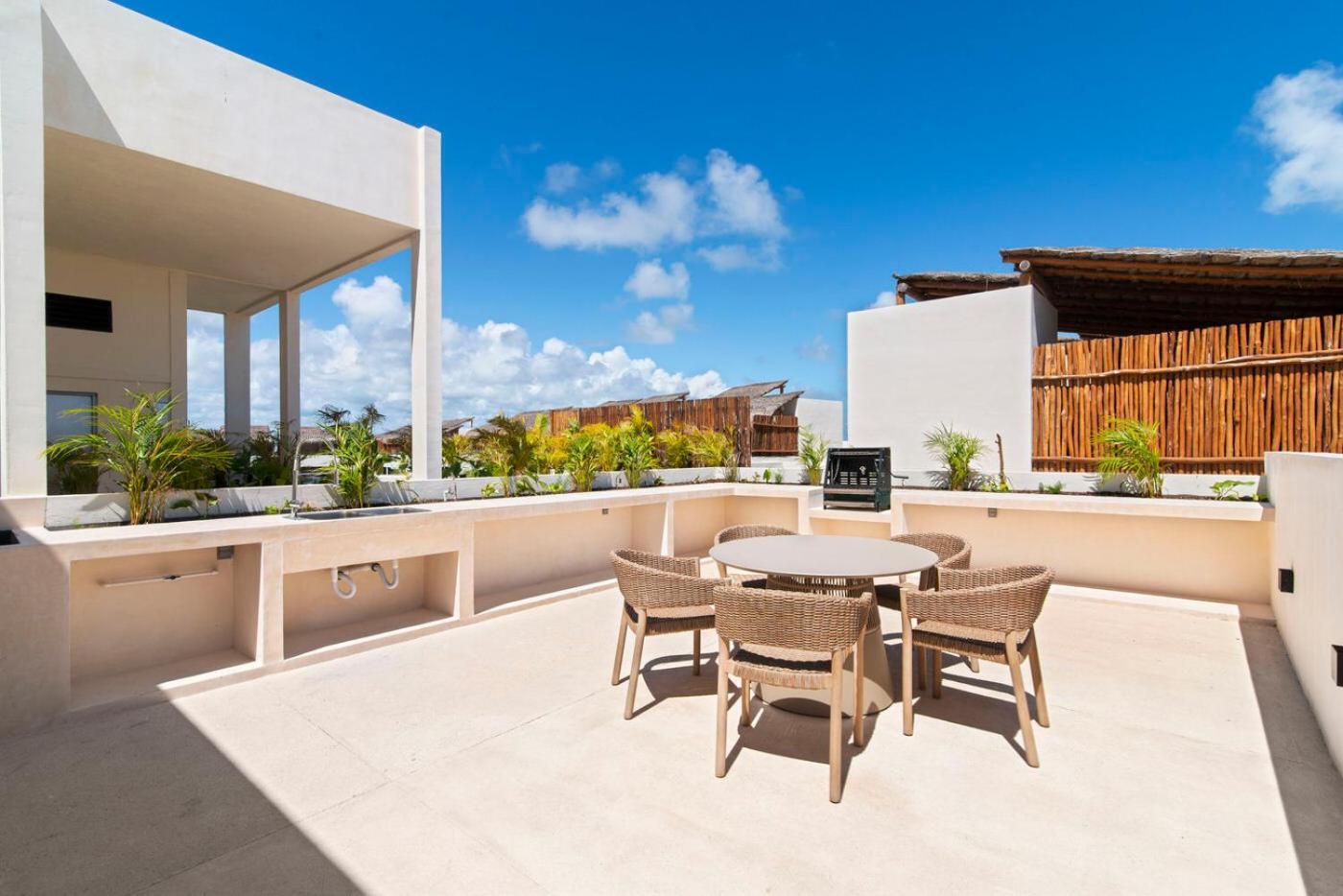 Exclusive 2-bedroom Ph With Rooftop & Pool Apartment *