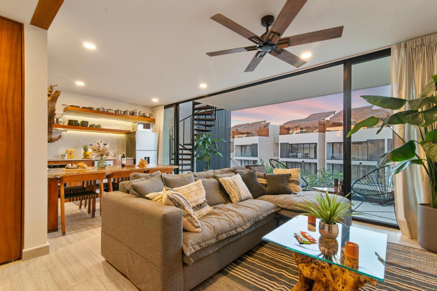 Exclusive 2-bedroom Ph With Rooftop & Pool